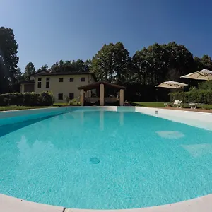 Aparthotel Casale La Fata -tipico Toscano Immerso Nelle Colline Tra Lucca E Versilia, 6 Indipendenti, Camaiore